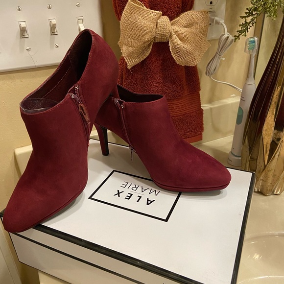 Boot Shoes - Picture 2 of 7